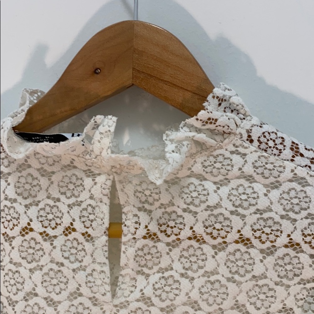 Zara Lace Cream Crop Top - Picture 11 of 15